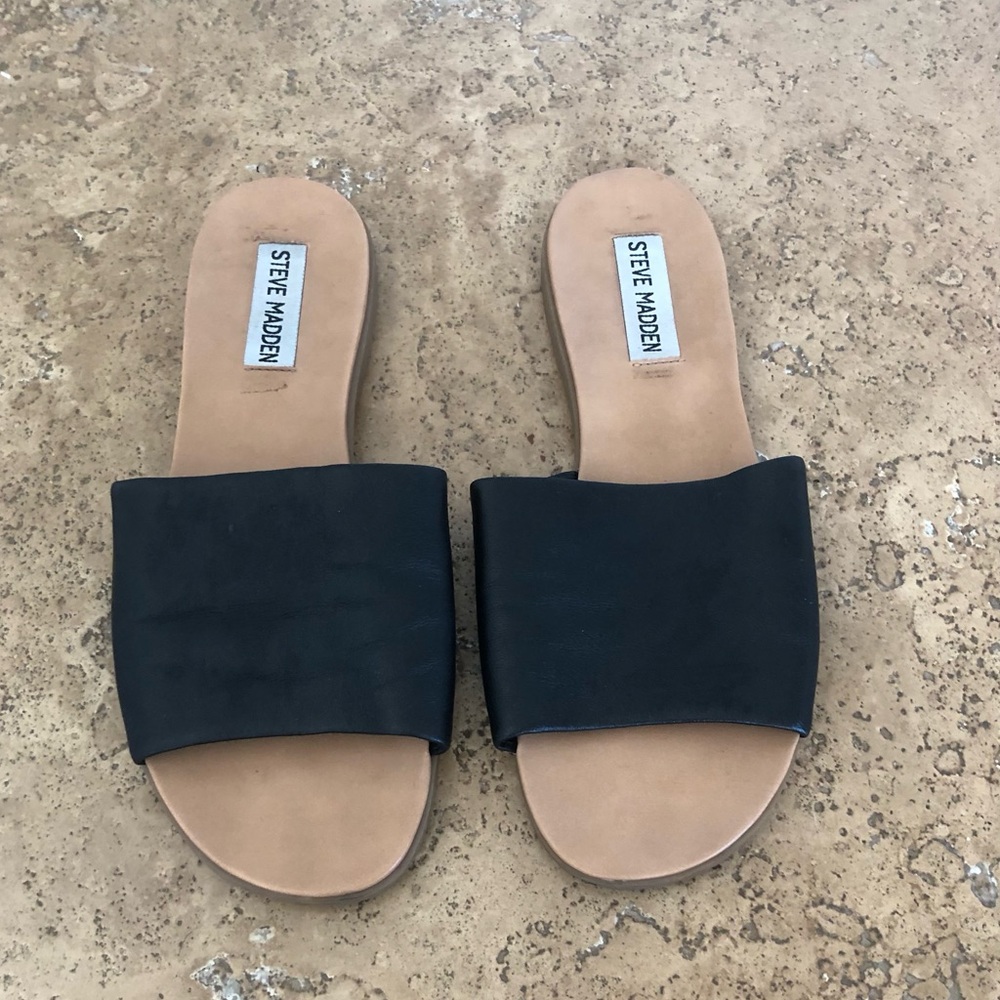 STEVE MADDEN - DAKODA SANDAL + BLACK/WOMENS SIZE 6.5